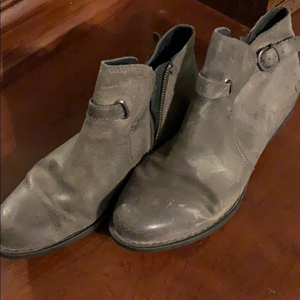 Born booties
